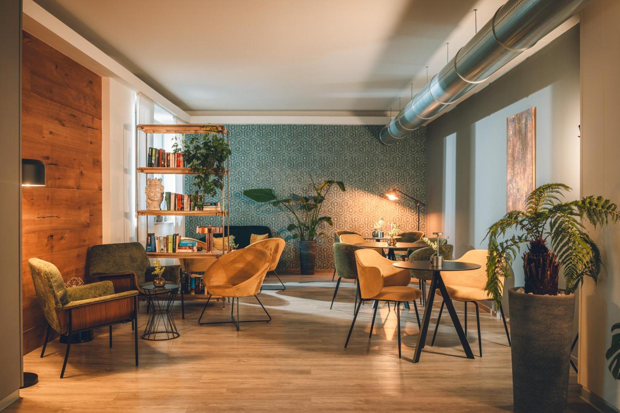 Alberta Hotel 3*